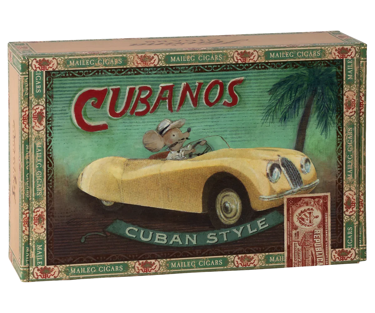 Grandma and grandpa mice in cigarbox - Image 2