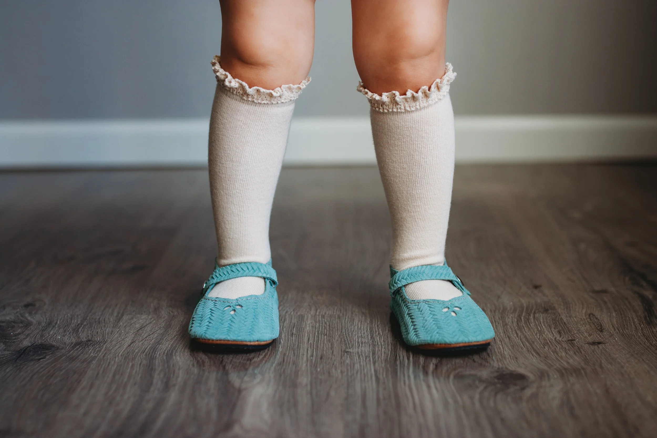 Little Stocking Co. - Vanilla Lace Top Knee Highs - Image 2