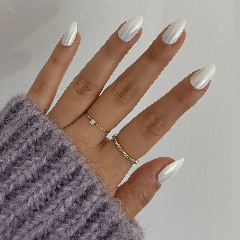 Pearlescent White Moonlight Press-On Nails - Image 3
